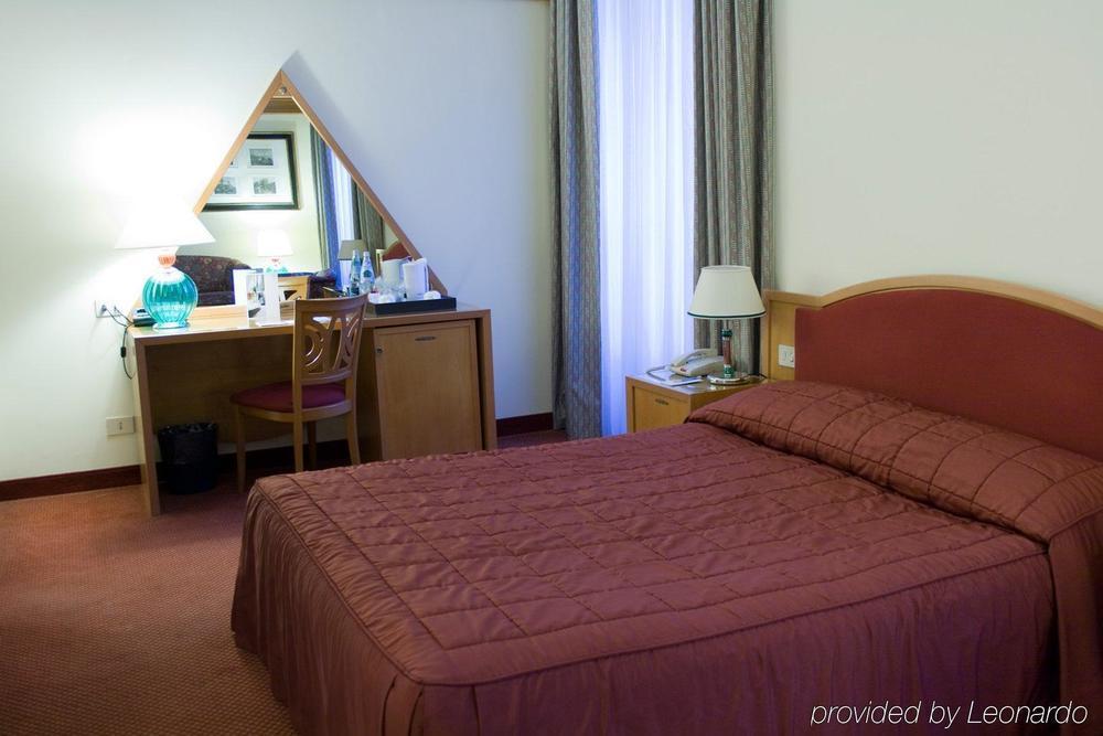 Nh Collection Milano Touring Hotel Bilik gambar